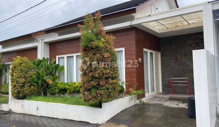 RUMAH MINIMALIS MODERN DALAM KOMPLEK ELITE DEKAT CANGGU 1