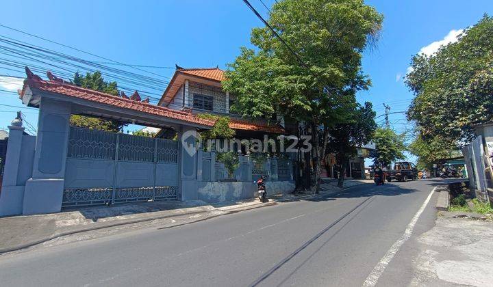 SHOPHOUSE WITH A LARGE LAND LOCATED ON THE ROAD SIDE 2