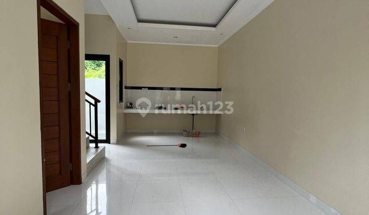 Rumah Minimalis Dua Lantai Lokasi Premium 2