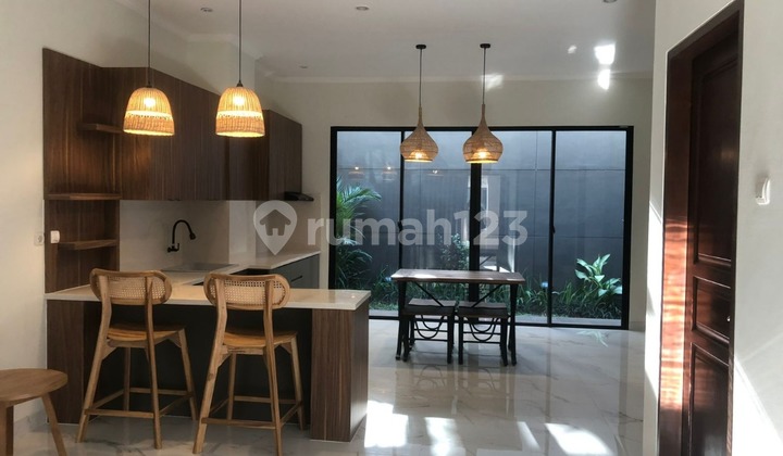 Modern And Comfy Three Bedroom House In Seminyak Close To Beach 2