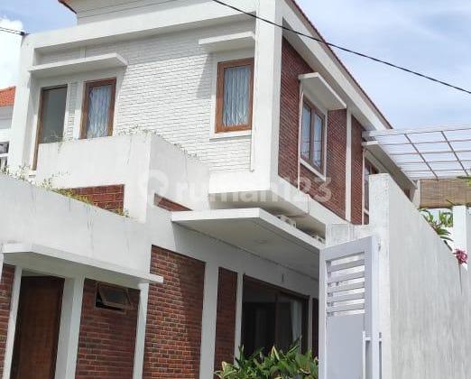 Spacious And Modern Three Bedroom Villa Close To The Beach