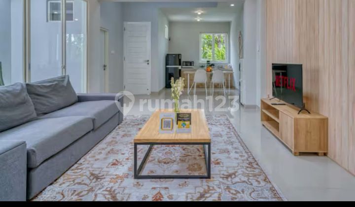 Modern Minimalist Semi Villa House in a Tourist Area Near Canggu