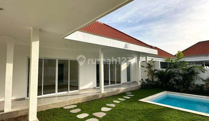 Villa Baru Dengan Halaman Yang Luas Di Pusat Canggu 2