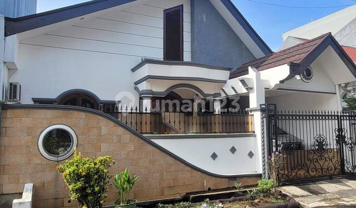 House in the Center of Activity on Jl. Meruya Utara, West Jakarta