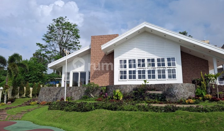 Exclusive Villa for Sale with Promising Potential on Jl. Gintungan, Bandungan 1