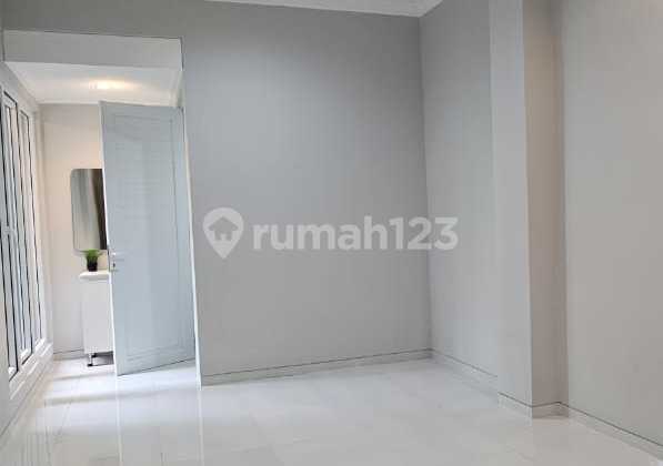 rumah bagus full renovasi Bintaro, sektor 9, Tangerang Selatan