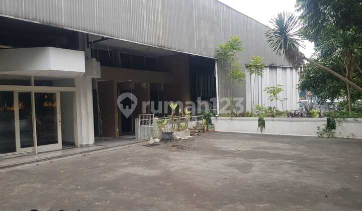 Sutami Canal Setrasari North Bandung Suitable for Business