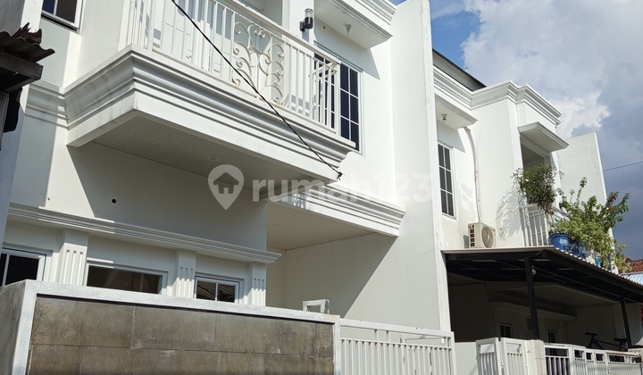 Rumah Siap Huni Cijantung Jakarta Timur  2