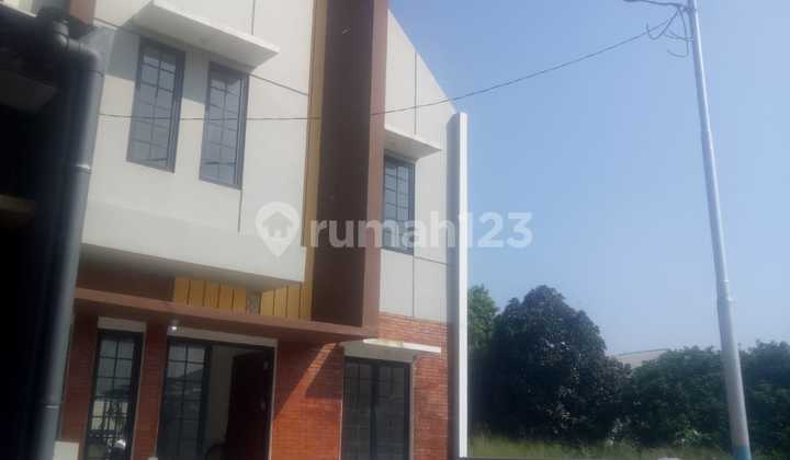 Rumah 2 Lantai Cibubur Jakarta Timurr 2