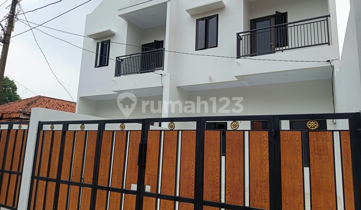 Rumah Siap Huni Kalisari Jakarta Timur