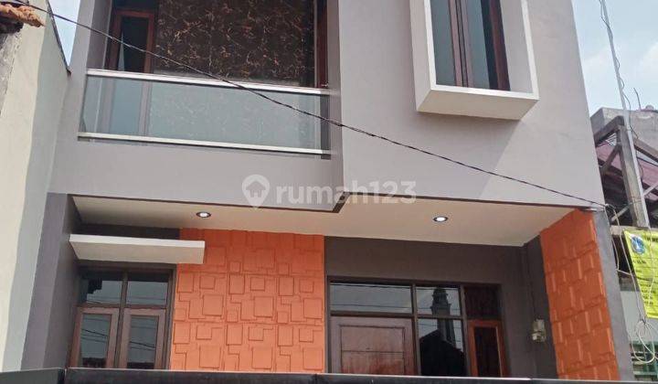 Rumah 2 Lantai Kalisari Jakarta Timur 2