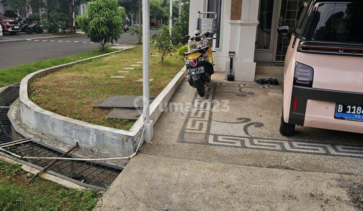 Rumah 3 Lantai Hoek Jual Murah di Pinewood Banjar Wijaya 1