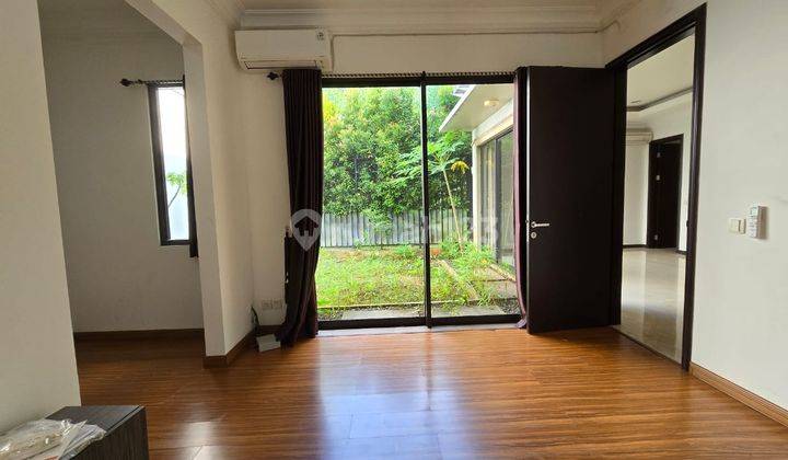 Rumah 2 Lantai Mewah Hook Semi Furnish di Jadeitte Bsd 1