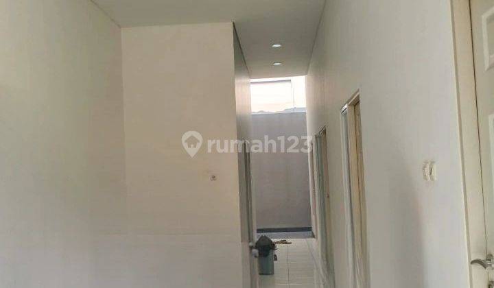 Rumah 1 lt Rapi Siap huni di Alam Sutera  2