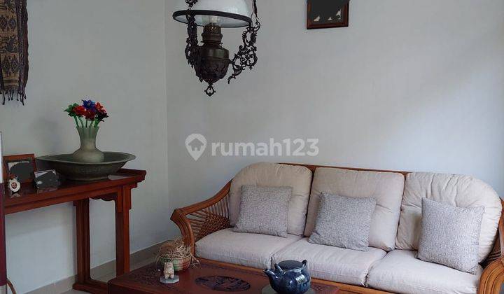 Rumah 2 Lt Asri Cantik Siap Huni di Bintaro Sektor 6 2