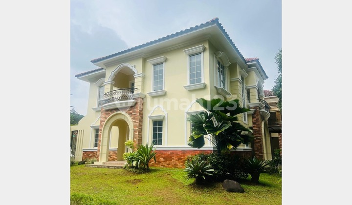 Rumah Hoek Tidak Hadap Tetangga America Style The Green BSD