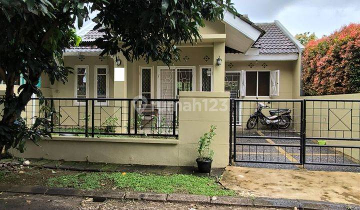 Rumah 1 lt Terawat Rapi Nyaman di Kencana Loka BSD 1