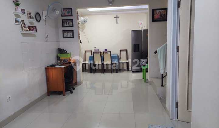 Rumah 2 Lantai di Cluster Riviera Gading Serpong, Tangerang 1