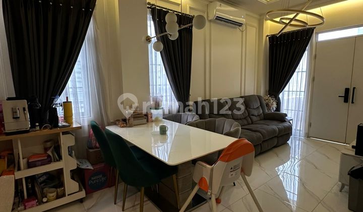 2.5-Story Fully Furnished House Including Electronics in Lavon 2 Viridia Type F Suvarna Sutera, Tangerang 2.5-Story Fully Furnished House Including Electronics in Lavon 2 Viridia Type F Suvarna Sutera, Tangerang