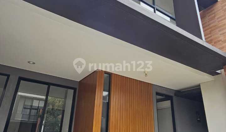 For Sale Fast Beautiful House in Flavio Suvarna Sutera Cluster, Tangerang For Sale Fast Beautiful House in Flavio Suvarna Sutera Cluster, Tangerang