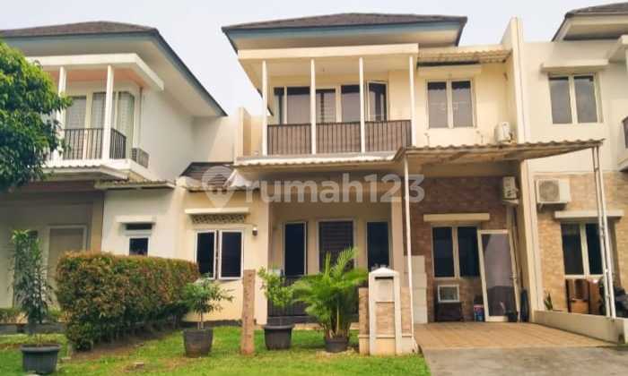 Selling at a Loss: 2-Story Semi-Furnished House in Mahoni Cluster, Suvarna Sutera, Tangerang Selling at a Loss: 2-Story Semi-Furnished House in Mahoni Cluster, Suvarna Sutera, Tangerang