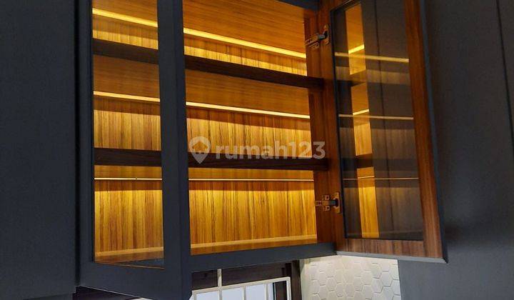 Rumah 2 lt Full renov Siap huni di Amarine Mozia BSD 2