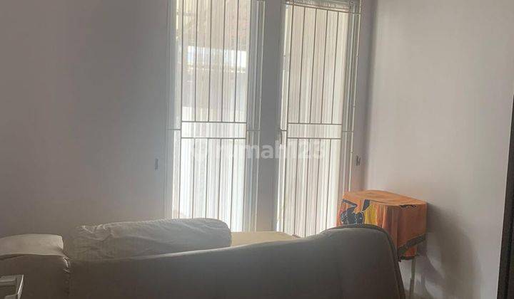 Rumah 1.5 lt Rapi Terawat di Villa Melati Mas 2