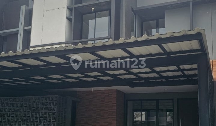 For Quick Sale: Nice House in Flavio Suvarna Sutera Cluster, Tangerang For Quick Sale: Nice House in Flavio Suvarna Sutera Cluster, Tangerang