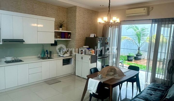 For Sale Fast Ready-to-Live House in Mahoni Suvarna Sutera Cluster, Tangerang 1