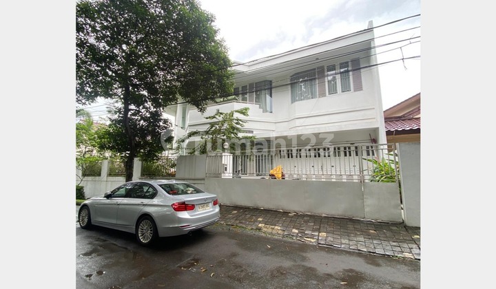 Dijual Rumah Posisi Hoek di Bintaro, Jakarta Selatan