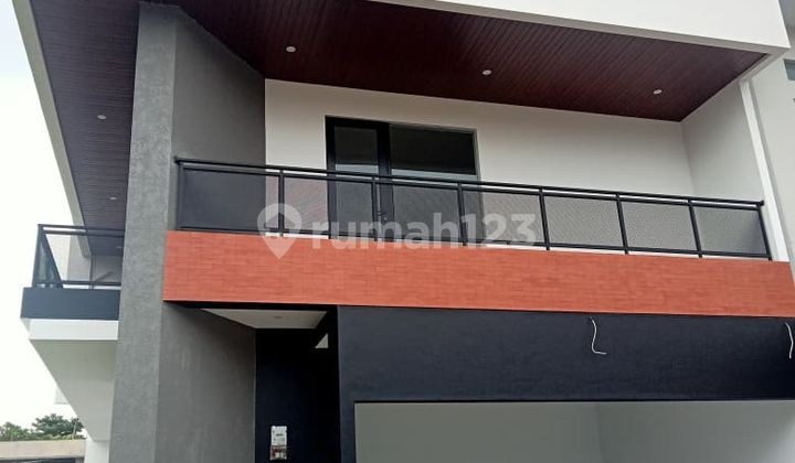 3-story house Brand new Ready to occupy in Sutera Flamboyan