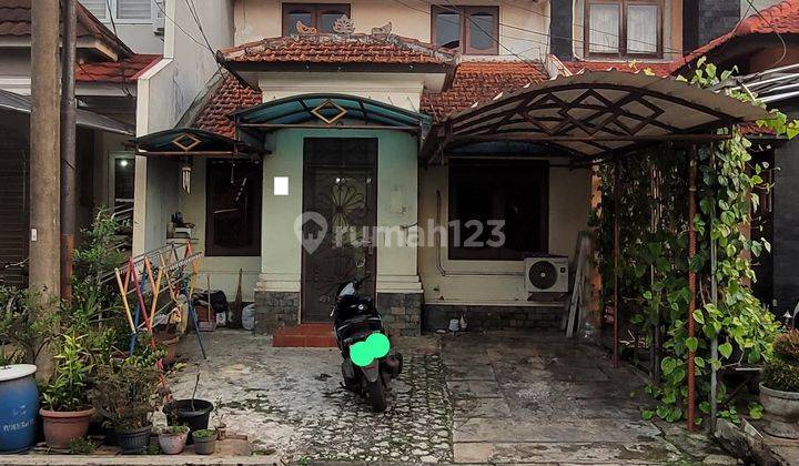 tampak depan rumah 2 lt semi furnished