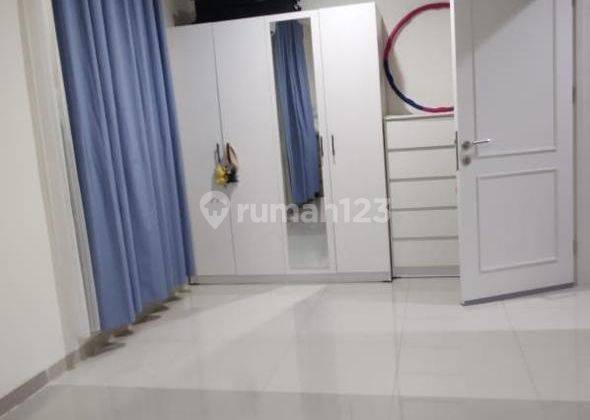 Jual Cepat Rumah 2 Lt Murah Semi Furnished di Bahana 2