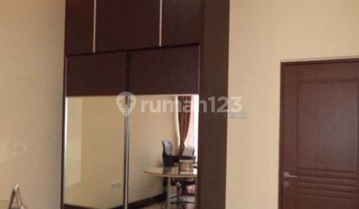 Dijual Rumah Kost 8 Kamar di Perumahan Sektor 8B Serpong
