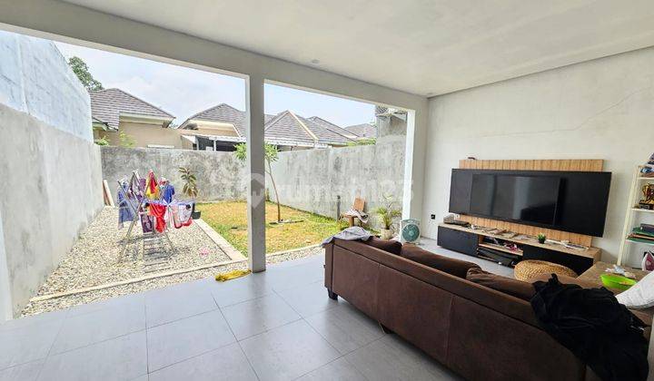 Jual Cepat Rumah 1 Lt Semi Furnished di Fedora Suvarna Sutera 1