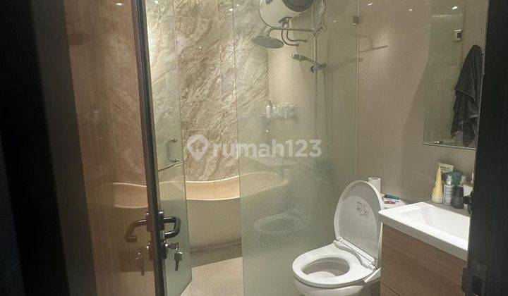 Rumah 2 Lt Hook Rapi Semi Furnished di Premier Village  2