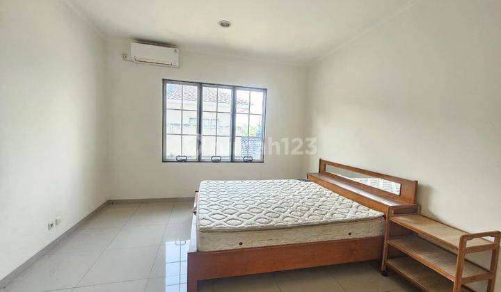 Rumah 2 Lt Rapi Furnished Siap Huni di Daru Suvarna Sutera 1