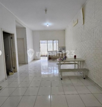 Nice House in the Bayu Suverna Sutera Cluster, Tangerang 2