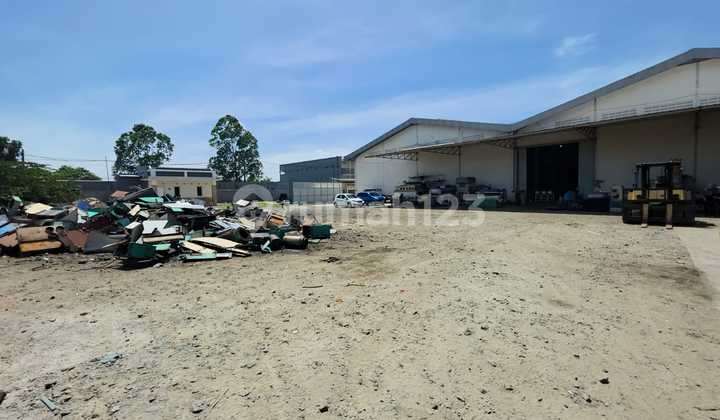For quick and cheap sale: Warehouse in the gray zone, ready to use, near Bitung toll access, Tangerang. For quick and cheap sale: Warehouse in the gray zone, ready to use, near Bitung toll access, Tangerang.