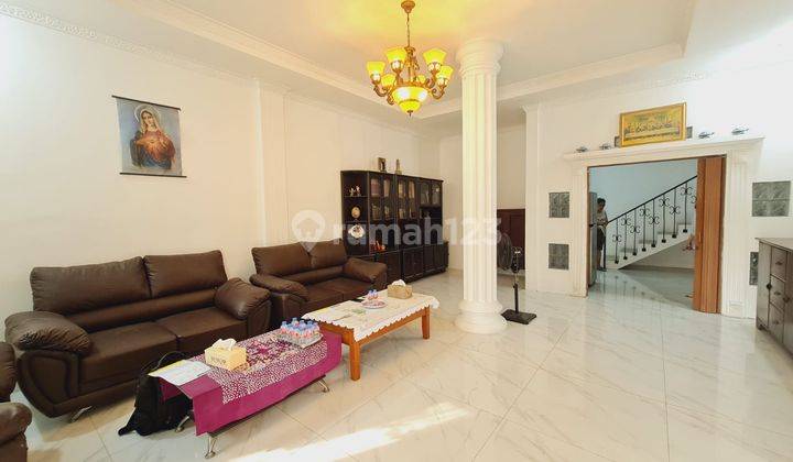 Rumah 2 Lantai Furnished Siap Huni di Villa Kecapi Mas Regency 2