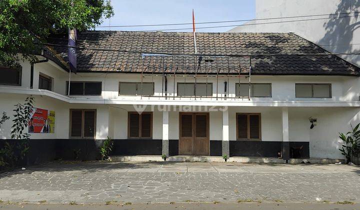 Rumah cantik Di di Jalan merdeka cirebon 1