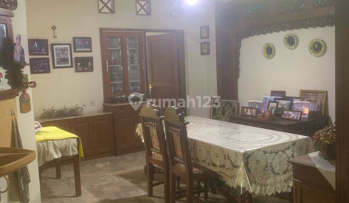 Rumah Vintage Minimalis di Setryasa barat III, Cirebon 2