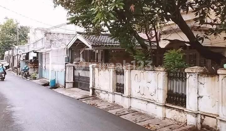 Rumah Kemanggisan Ilir 2 Lantai Lokasi Strategis 2