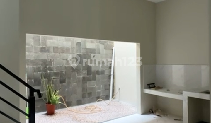 Nice House in Kalideres, Cengkareng, Ready to Occupy, Strategic Location Nice House in Kalideres, Cengkareng, Ready to Occupy, Strategic Location