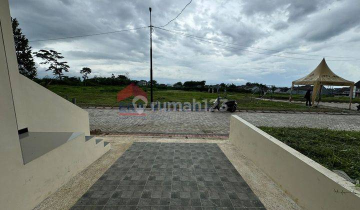 Rumah Minimalis Modern Lokasi Strategis Dan Tenang Dekat Dengan Kampus  2