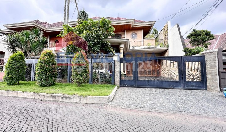 House in an Elite and Prestigious Location, Close to Jalan Besar Ijen, High Investment Value, Rare Property in the Exclusive Malang Area.