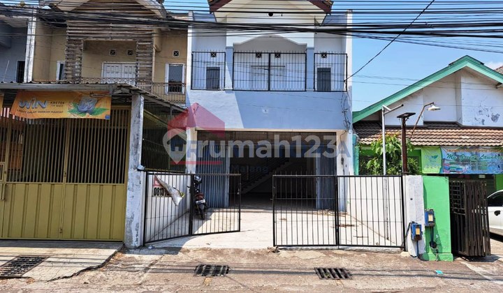 Strategic Ruko on the Axis of the Sawojajar Business Area, Well-Maintained Condition, Suitable for Various Businesses. Strategic Ruko on the Axis of the Sawojajar Business Area, Well-Maintained Condition, Suitable for Various Businesses.