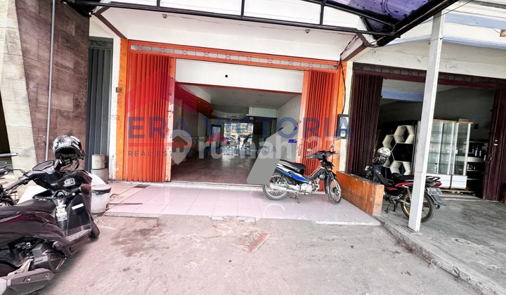 For Rent: Shop House on Soekarno Hatta Main Road, Near Several Prominent Universities, Suitable for Various Businesses. For Rent: Shop House on Soekarno Hatta Main Road, Near Several Prominent Universities, Suitable for Various Businesses.