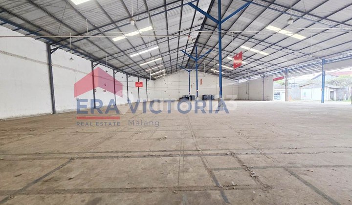 Warehouse in an Industrial Area Suitable for Various Businesses Near Toll Exit