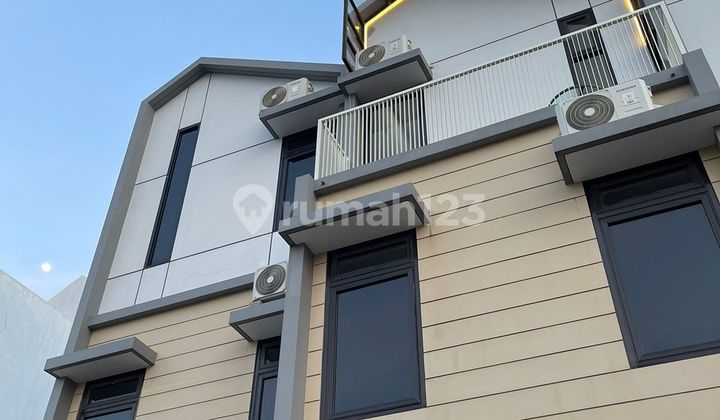 For Rent Near Binus Araya Campus 3 Floors Fully Furnished Good Condition Ready to Occupy. For Rent Near Binus Araya Campus 3 Floors Fully Furnished Good Condition Ready to Occupy.